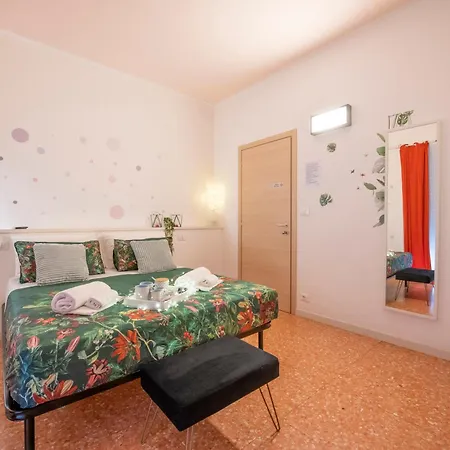 Borgo Trento Home, Vicinissimo Ospedale Borgo Trento E Centro Storico Hébergement de vacances Vérone